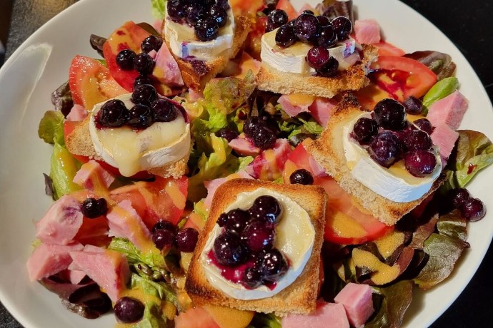 Salade des Épilobes - Chèvre et Myrtilles sauvages